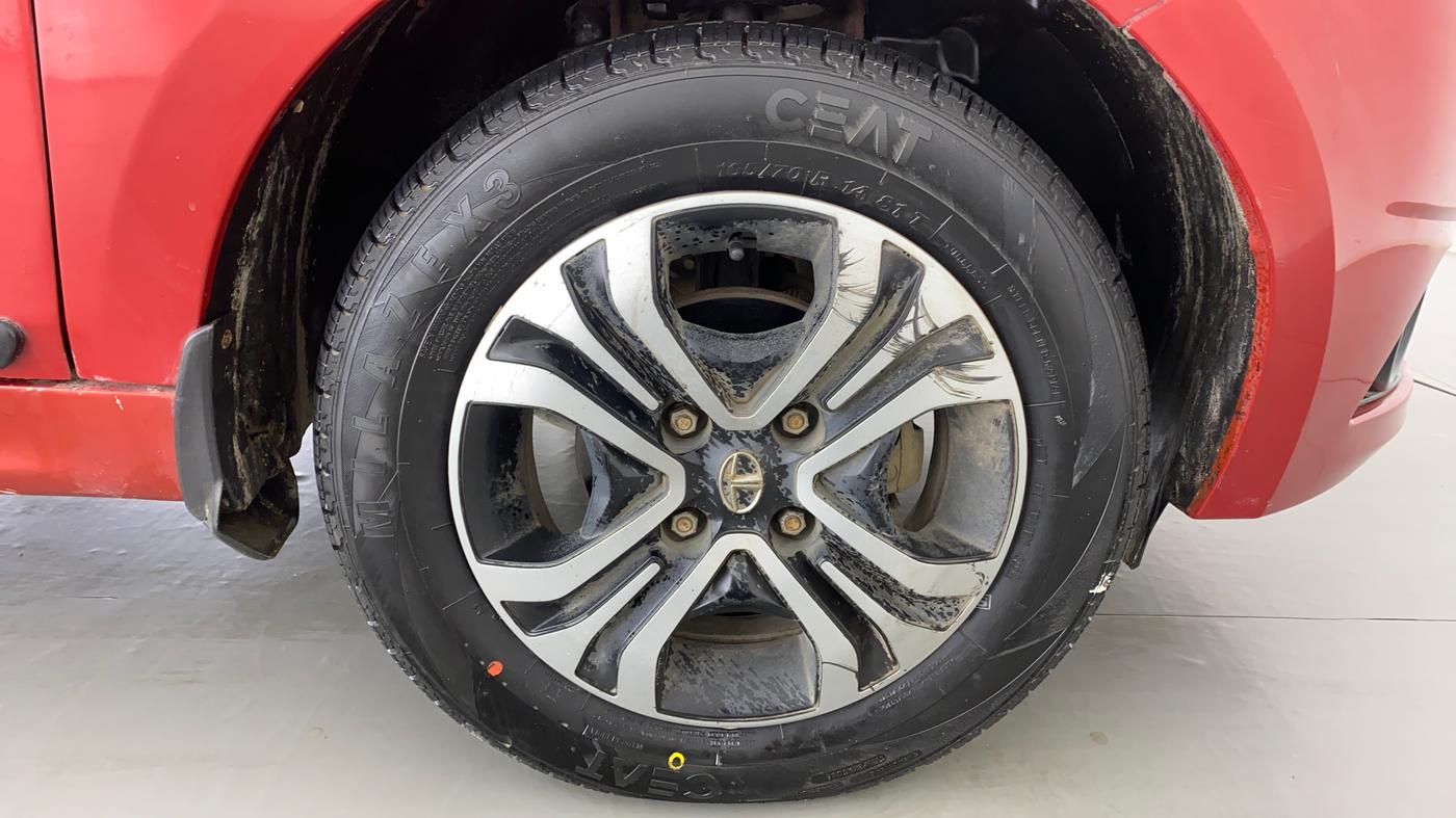 2019 Tata Tiago XZA 1.2 REVOTRON, Petrol, Automatic, 39,417 km, Right Front Wheel