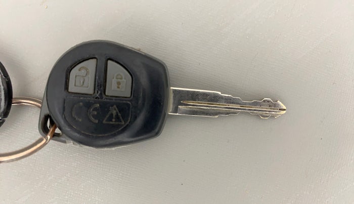 2022 Maruti Ciaz SIGMA 1.5 SHVS MT  PETROL, Petrol, Manual, 45,251 km, Key Close Up