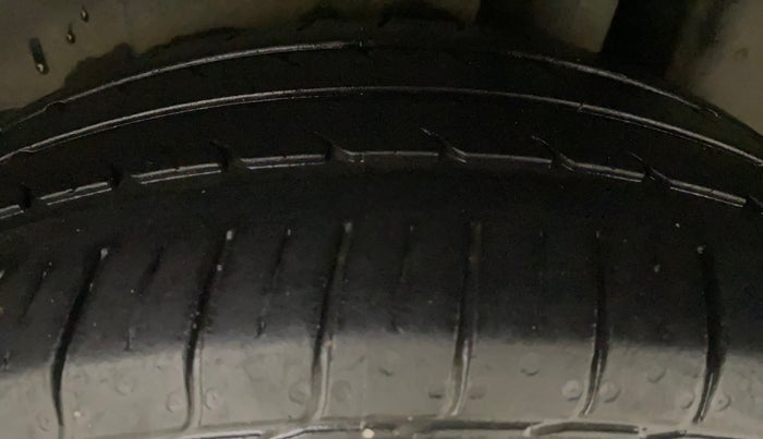 2022 Maruti Ciaz SIGMA 1.5 SHVS MT  PETROL, Petrol, Manual, 45,251 km, Left Rear Tyre Tread