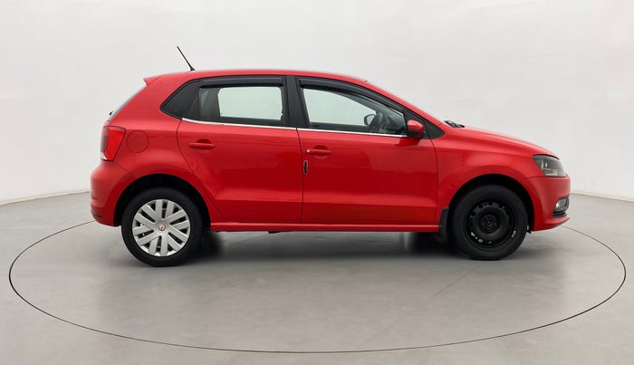 2018 Volkswagen Polo COMFORTLINE 1.0 PETROL, Petrol, Manual, 81,898 km, Right Side View