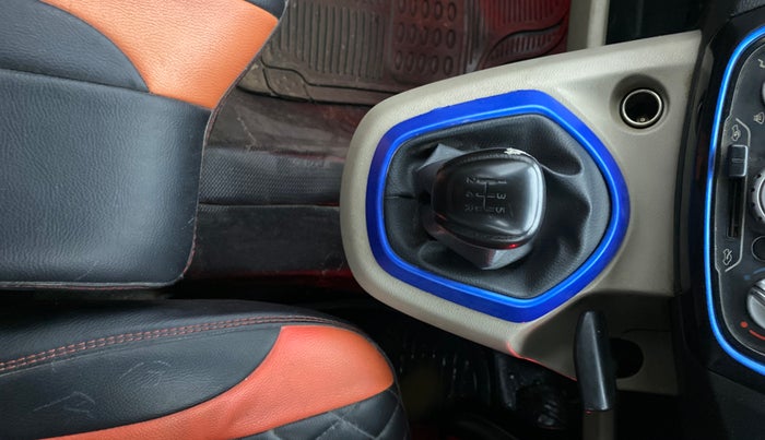 2017 Datsun Go Plus ANNIVERSARY EDITION, Petrol, Manual, 1,43,798 km, Gear Lever