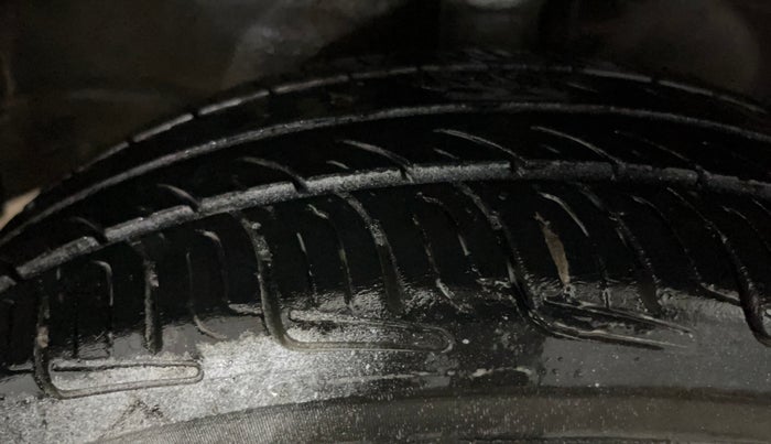 2018 Maruti Wagon R 1.0 VXI, Petrol, Manual, 65,917 km, Left Front Tyre Tread