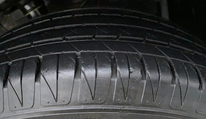 2020 Maruti Vitara Brezza ZXI+ AT SHVS, Petrol, Automatic, 14,149 km, Left Front Tyre Tread