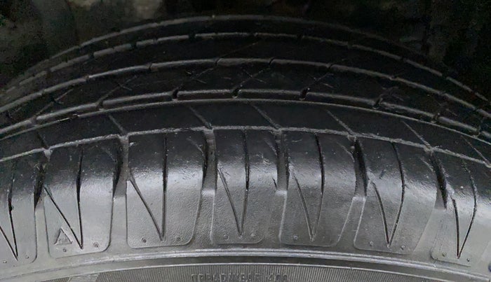 2020 Maruti Vitara Brezza ZXI+ AT SHVS, Petrol, Automatic, 14,149 km, Right Front Tyre Tread