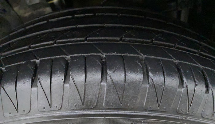 2020 Maruti Vitara Brezza ZXI+ AT SHVS, Petrol, Automatic, 14,149 km, Right Rear Tyre Tread
