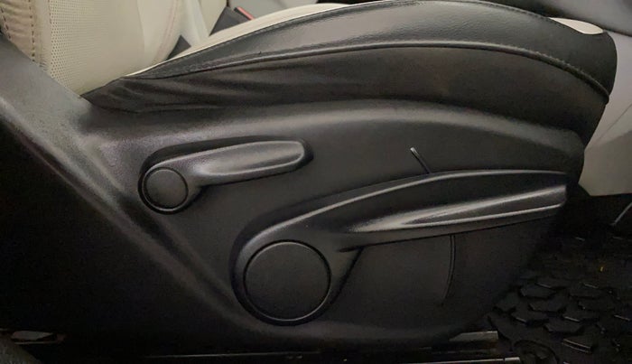 2018 Jeep Compass LIMITED 1.4 PETROL AT, Petrol, Automatic, 51,706 km, Driver Side Adjustment Panel