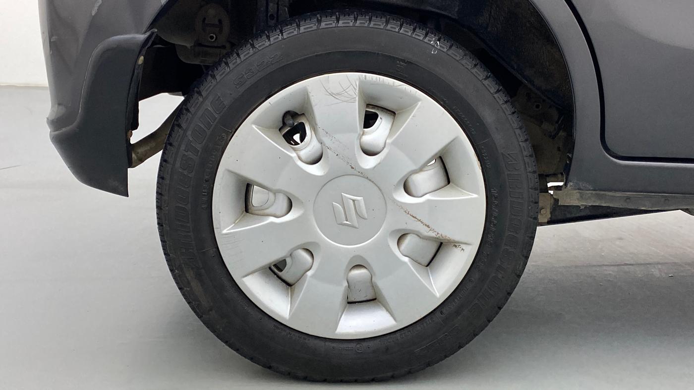 2016 Maruti Alto K10 LXI CNG, CNG, Manual, 39,639 km, Right Rear Wheel
