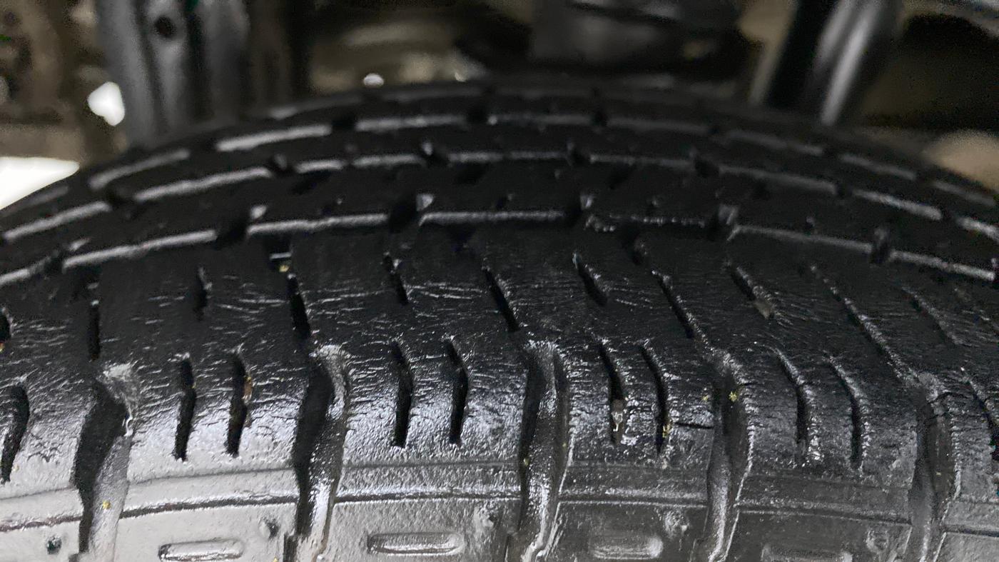 2016 Maruti Alto K10 LXI CNG, CNG, Manual, 39,639 km, Right Rear Tyre Tread