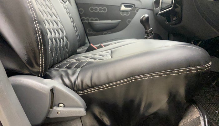 2015 Maruti Alto 800 LXI, Petrol, Manual, 52,260 km, Driver Side Adjustment Panel