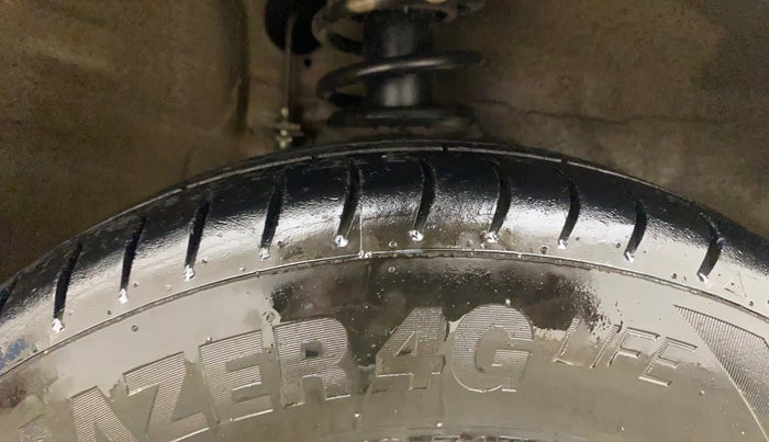 2015 Maruti Alto 800 LXI, Petrol, Manual, 52,260 km, Right Front Tyre Tread