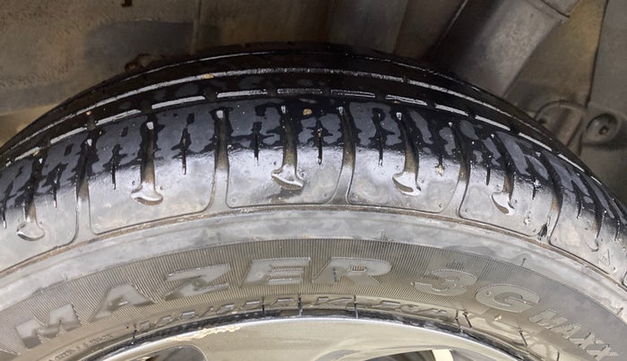 2018 Hyundai Grand i10 SPORTZ 1.2 KAPPA VTVT DUAL TONE, Petrol, Manual, 17,516 km, Left Rear Tyre Tread