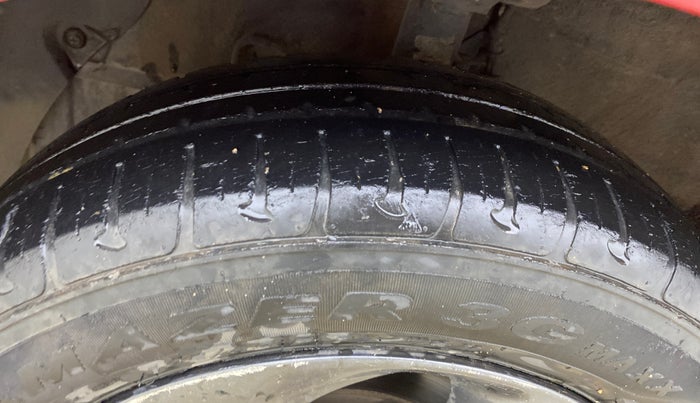 2018 Hyundai Grand i10 SPORTZ 1.2 KAPPA VTVT DUAL TONE, Petrol, Manual, 17,516 km, Left Front Tyre Tread