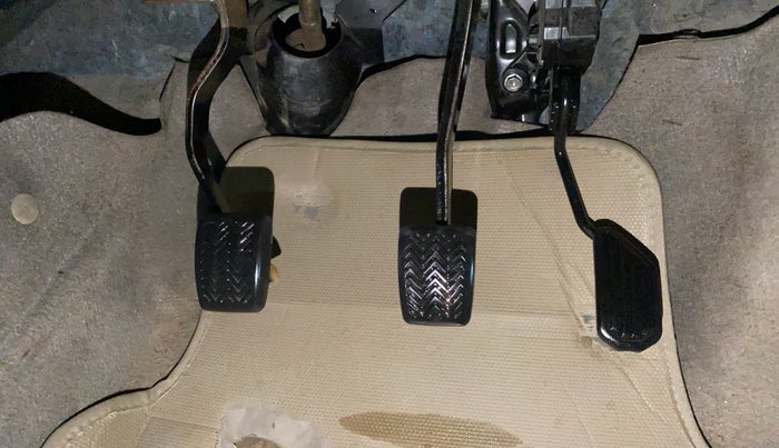 2015 Toyota Etios Liva G, Petrol, Manual, 76,851 km, Pedals