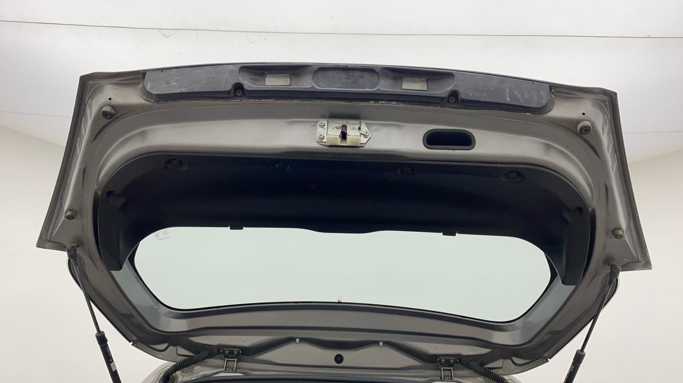 2013 Maruti Swift LXI, Petrol, Manual, 76,814 km, Boot Door Open