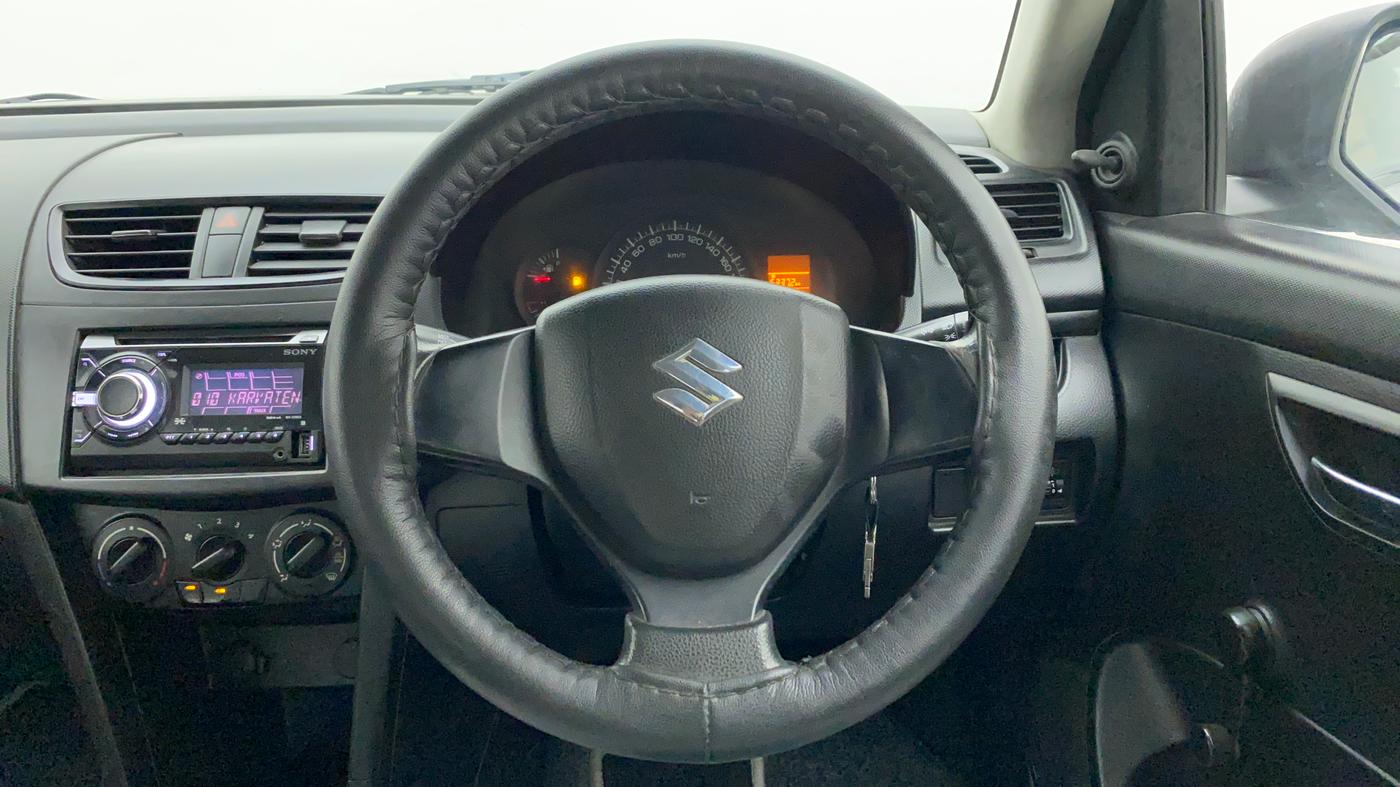 2013 Maruti Swift LXI, Petrol, Manual, 76,814 km, Steering Wheel Close Up
