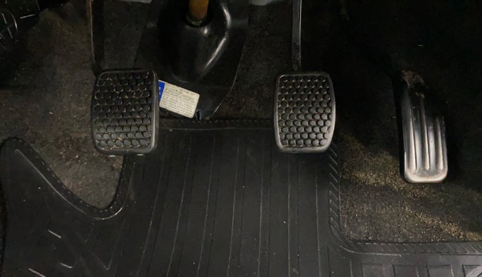 2016 Maruti Alto 800 LXI, Petrol, Manual, 49,557 km, Pedals