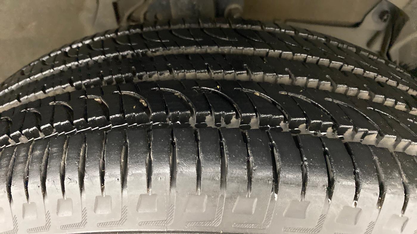 2016 Renault Duster RXZ DIESEL 110, Diesel, Manual, 73,865 km, Right Front Tyre Tread