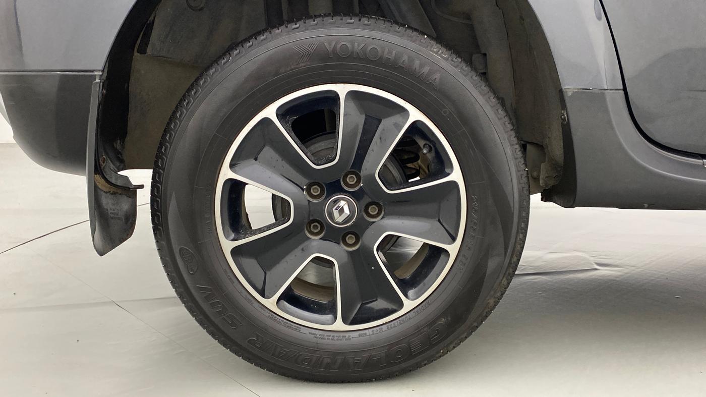 2016 Renault Duster RXZ DIESEL 110, Diesel, Manual, 73,865 km, Right Rear Wheel