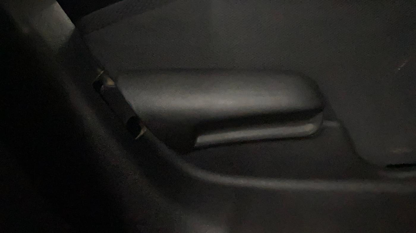 2022 Maruti Vitara Brezza VXI, Petrol, Manual, 1,43,353 km, Driver Side Adjustment Panel