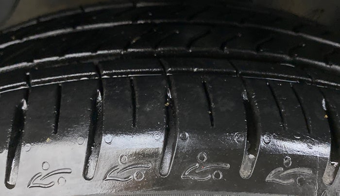 2021 Hyundai AURA SX 1.2 (O), Petrol, Manual, 4,162 km, Left Front Tyre Tread