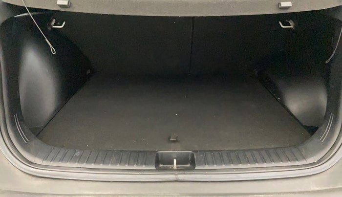 2020 Hyundai Creta SX 1.5 PETROL, Petrol, Manual, 91,713 km, Boot Inside