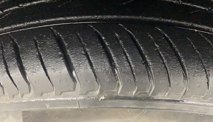 2021 Renault Kiger RXE MT, Petrol, Manual, 31,387 km, Right Front Tyre Tread