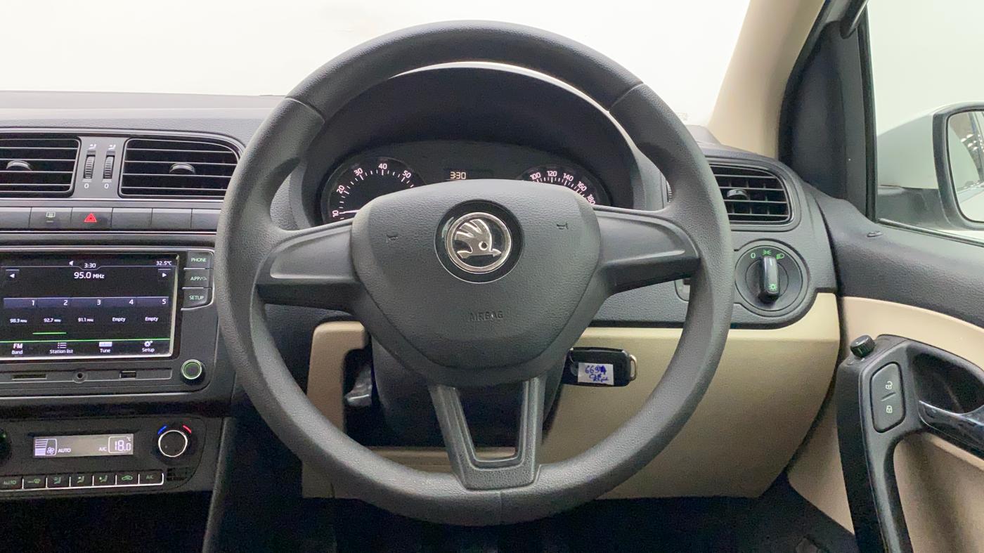 2021 Skoda Rapid ACTIVE 1.0 TSI, Petrol, Manual, 48,148 km, Steering Wheel Close Up