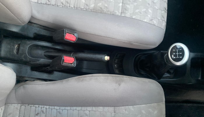 2016 Maruti Wagon R 1.0 VXI, Petrol, Manual, 1,45,459 km, Gear Lever