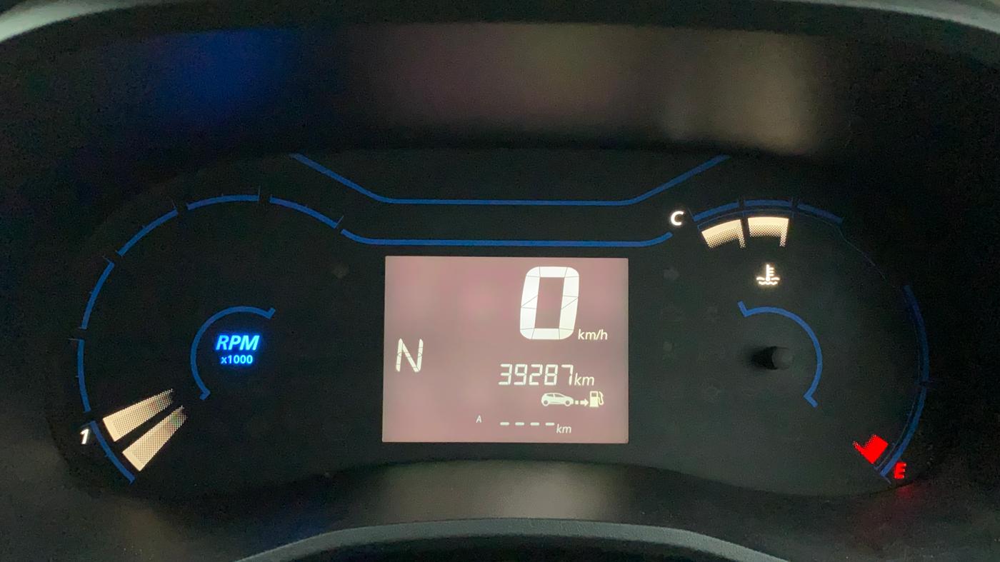 2022 Renault Kwid RXT 1.0 AMT (O), Petrol, Automatic, 39,352 km, Odometer Image
