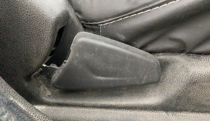 2022 Renault Kwid RXT 1.0 AMT (O), Petrol, Automatic, 39,276 km, Driver Side Adjustment Panel