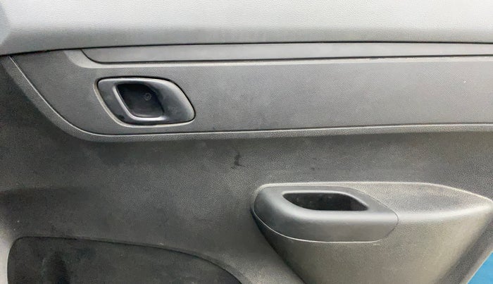 2022 Renault Kwid RXT 1.0 AMT (O), Petrol, Automatic, 39,276 km, Driver Side Door Panels Control