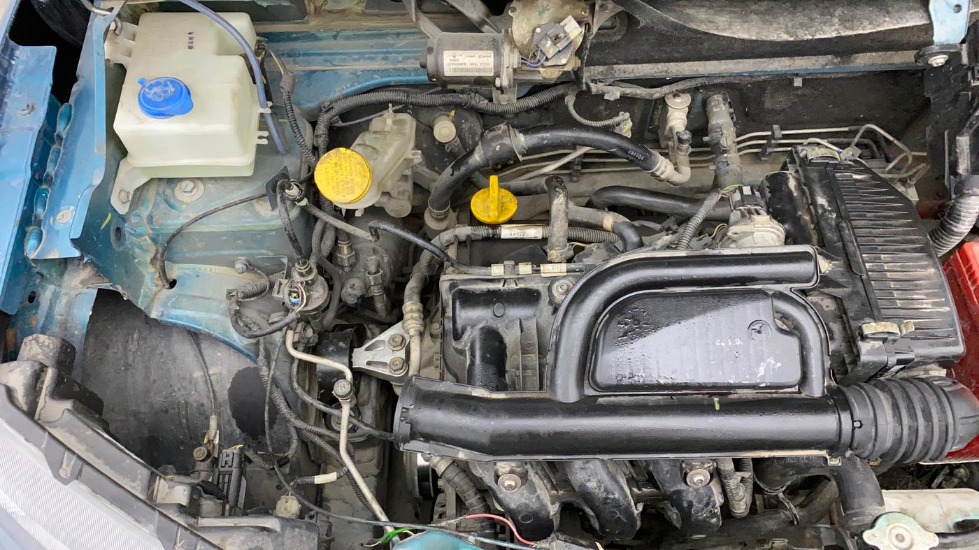 2022 Renault Kwid RXT 1.0 AMT (O), Petrol, Automatic, 39,352 km, Engine View - Right