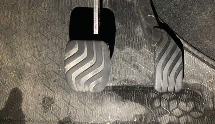 2022 Renault Kwid RXT 1.0 AMT (O), Petrol, Automatic, 39,276 km, Pedals