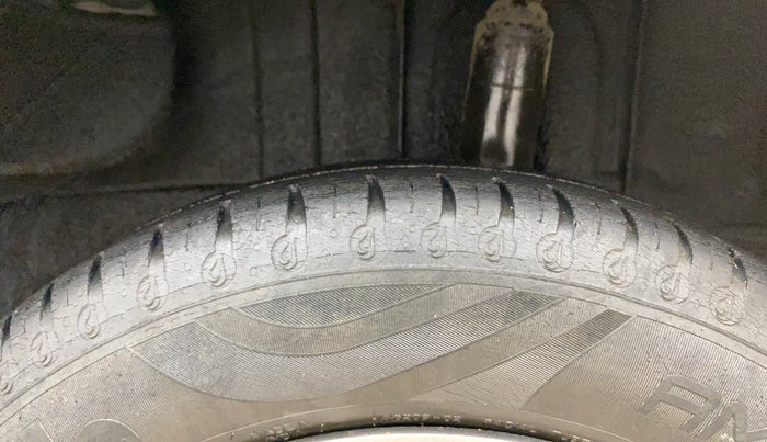 2020 Renault Kwid CLIMBER 1.0 AMT (O), Petrol, Automatic, 39,966 km, Left Rear Tyre Tread