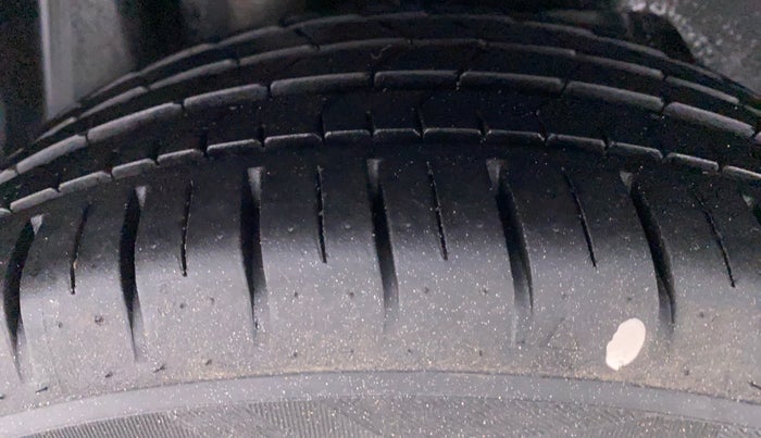 2021 Ford Figo Aspire 1.2 TITANIUM PETROL, Petrol, Manual, 10,772 km, Right Rear Tyre Tread