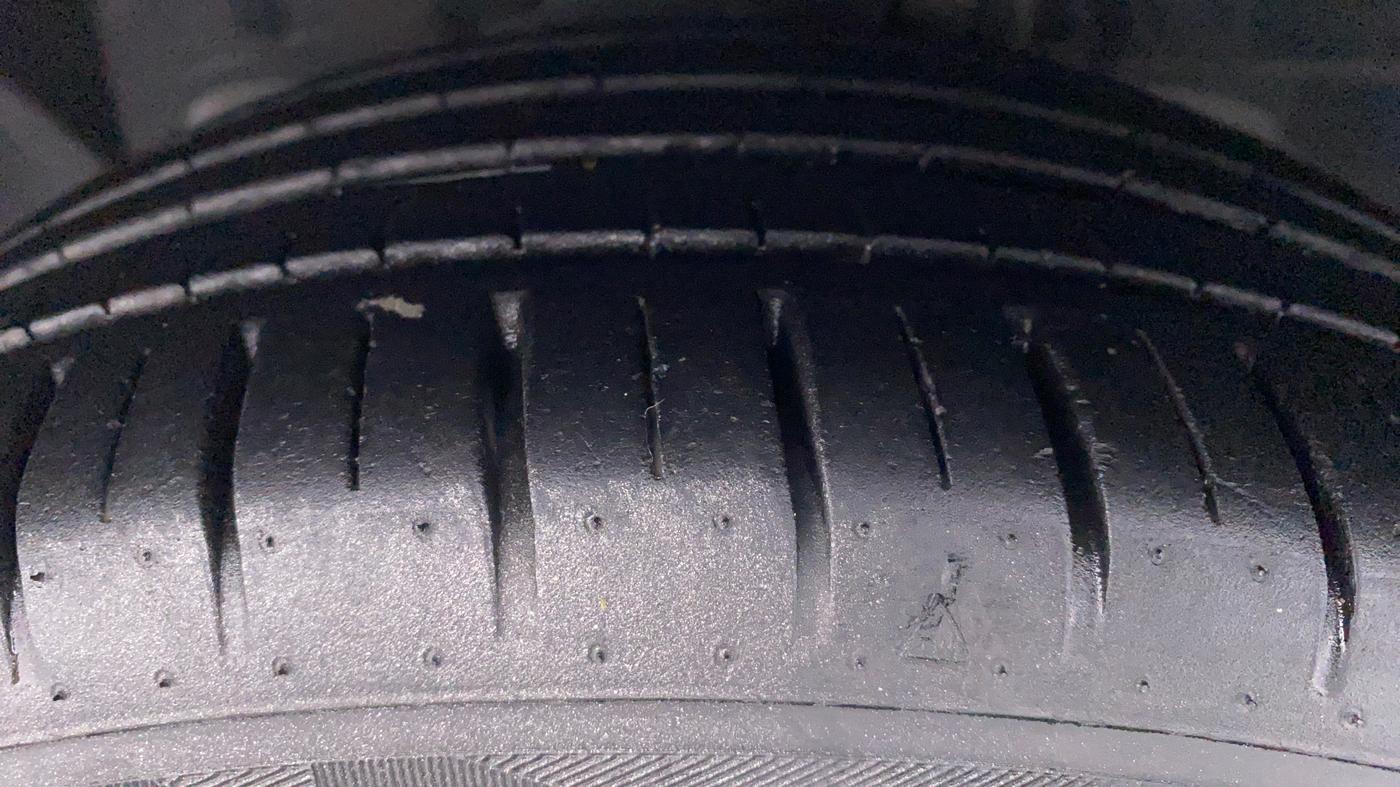 2021 Ford Figo Aspire 1.2 TITANIUM PETROL, Petrol, Manual, 10,772 km, Left Front Tyre Tread
