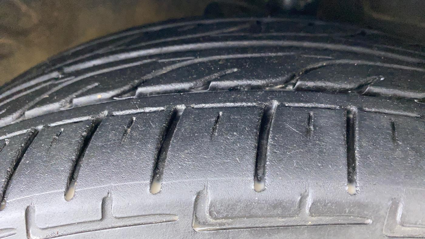2020 Maruti Celerio ZXI AMT, Petrol, Automatic, 13,281 km, Right Front Tyre Tread