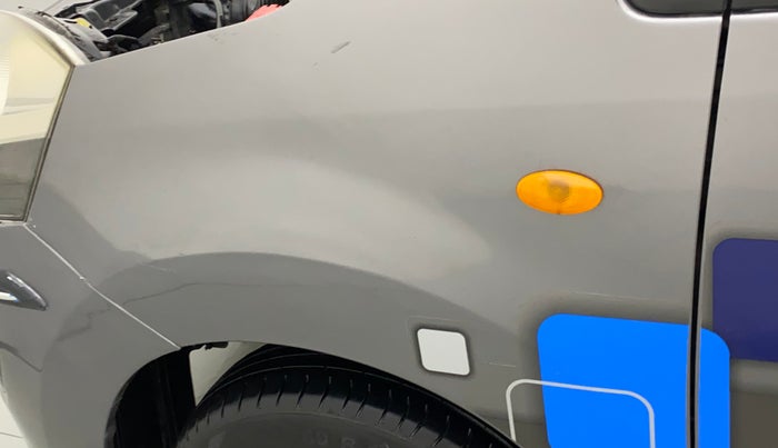 2014 Maruti Wagon R 1.0 LXI CNG, CNG, Manual, 1,11,834 km, Left fender - Minor scratches