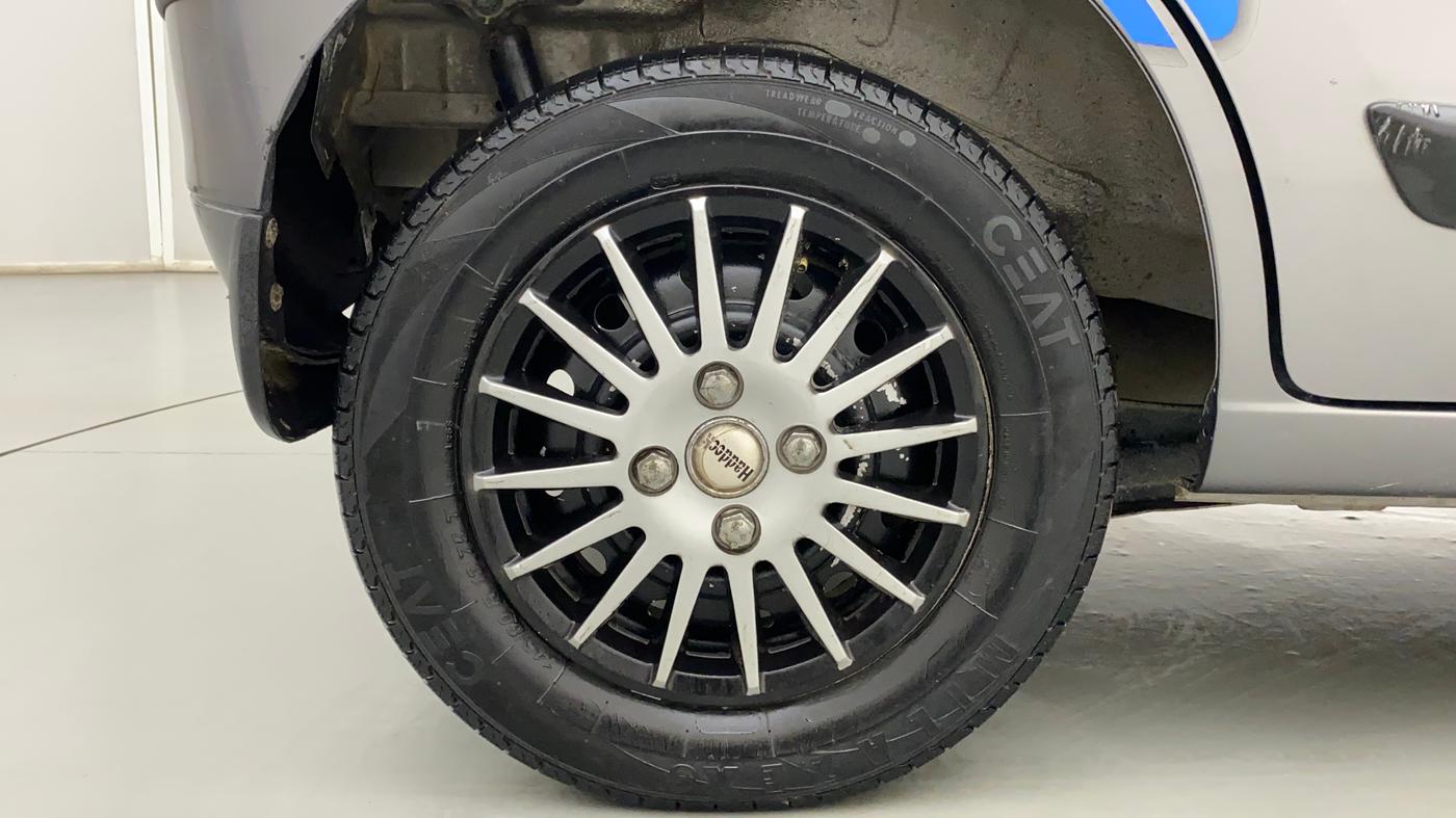2014 Maruti Wagon R 1.0 LXI CNG, CNG, Manual, 1,11,834 km, Right Rear Wheel