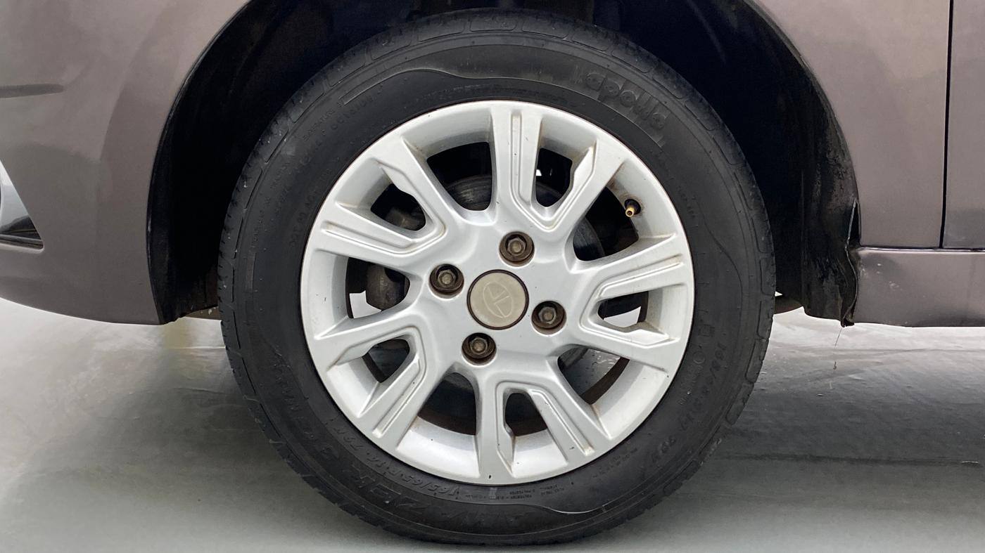 2017 Tata Tiago XZ 1.2 REVOTRON, Petrol, Manual, 33,270 km, Left Front Wheel