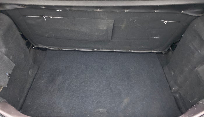 2017 Tata Tiago XZ 1.2 REVOTRON, Petrol, Manual, 33,270 km, Boot Inside