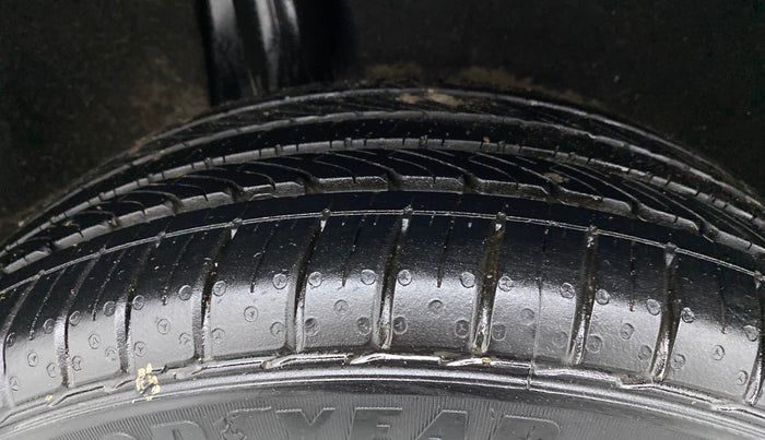 2018 Maruti Baleno ZETA PETROL 1.2, Petrol, Manual, 79,321 km, Right Rear Tyre Tread