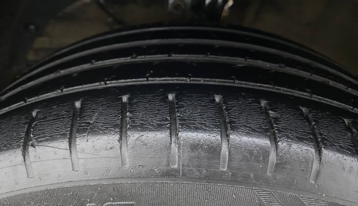 2018 Maruti Baleno ZETA PETROL 1.2, Petrol, Manual, 79,321 km, Left Front Tyre Tread
