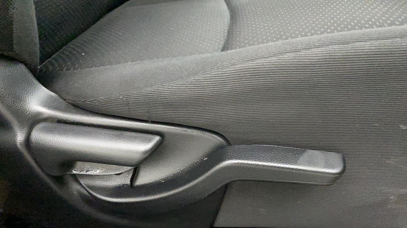 2016 Honda BR-V 1.5L I-VTEC V CVT, Petrol, Automatic, 54,049 km, Driver Side Adjustment Panel