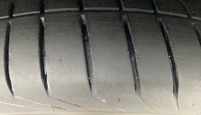 2021 Tata ALTROZ XZ PLUS I-TURBO PETROL, Petrol, Manual, 97,442 km, Left Front Tyre Tread