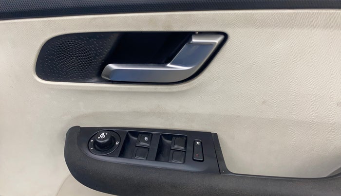 2021 Tata ALTROZ XZ PLUS I-TURBO PETROL, Petrol, Manual, 97,442 km, Driver Side Door Panels Control