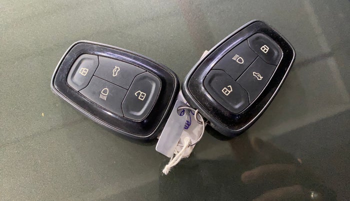 2022 Tata NEXON XZ PLUS PETROL, Petrol, Manual, 86,816 km, Key Close Up