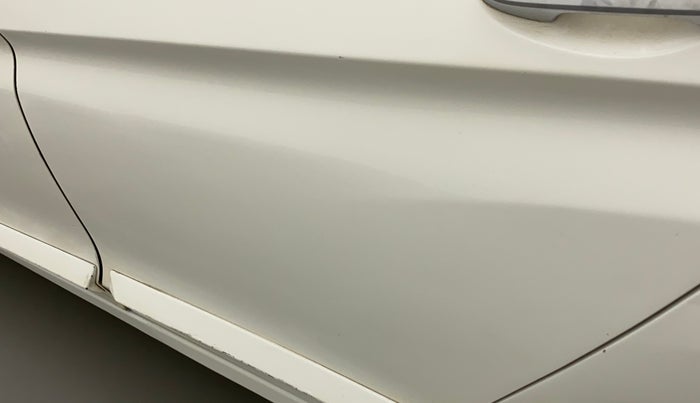 2015 Honda City 1.5L I-VTEC VX, Petrol, Manual, 1,09,081 km, Rear left door - Minor scratches