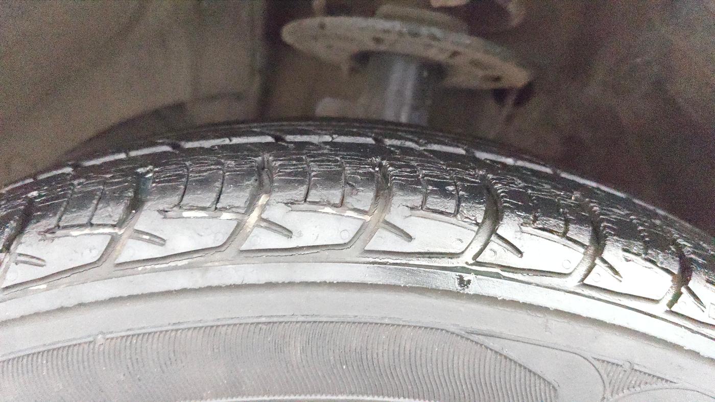 2019 Maruti Baleno SIGMA PETROL 1.2, Petrol, Manual, 38,275 km, Left Front Tyre Tread
