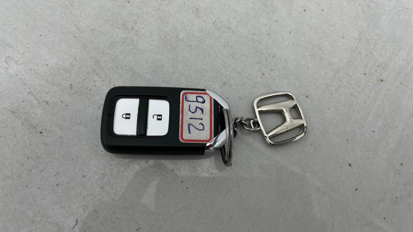 2018 Honda Jazz 1.2L I-VTEC V CVT, Petrol, Automatic, 38,862 km, Key Close Up